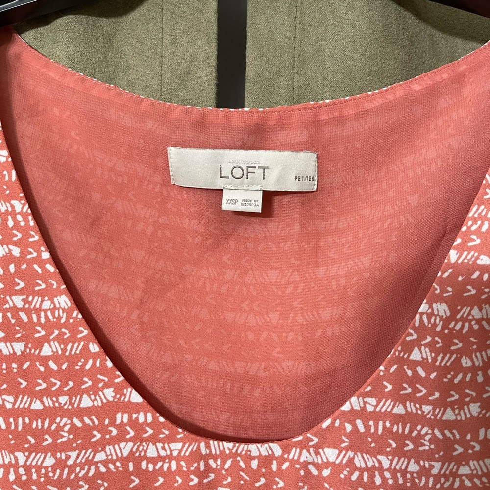Loft sleeveless shirt